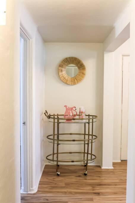Villa Newly Remodeled Midcentury Pink Flamingo Casa à Phoenix Extérieur photo