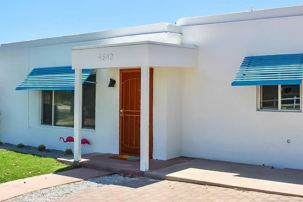Villa Newly Remodeled Midcentury Pink Flamingo Casa à Phoenix Extérieur photo